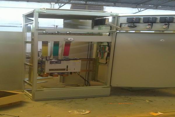 国营保国农场控制柜-3683品牌总闸控制柜的使用原则